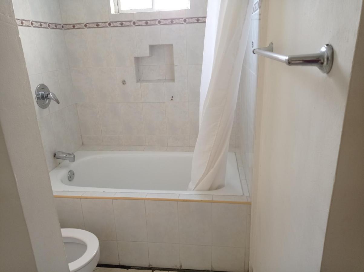 Confort Ejecutivo Suites Lindavista Guadalupe  Bagian luar foto