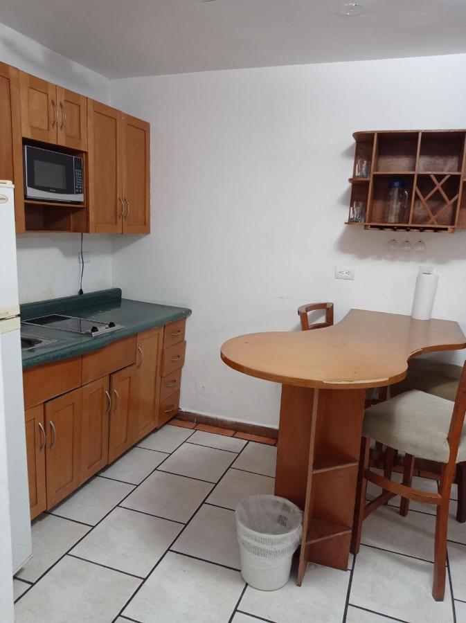 Confort Ejecutivo Suites Lindavista Guadalupe  Bagian luar foto