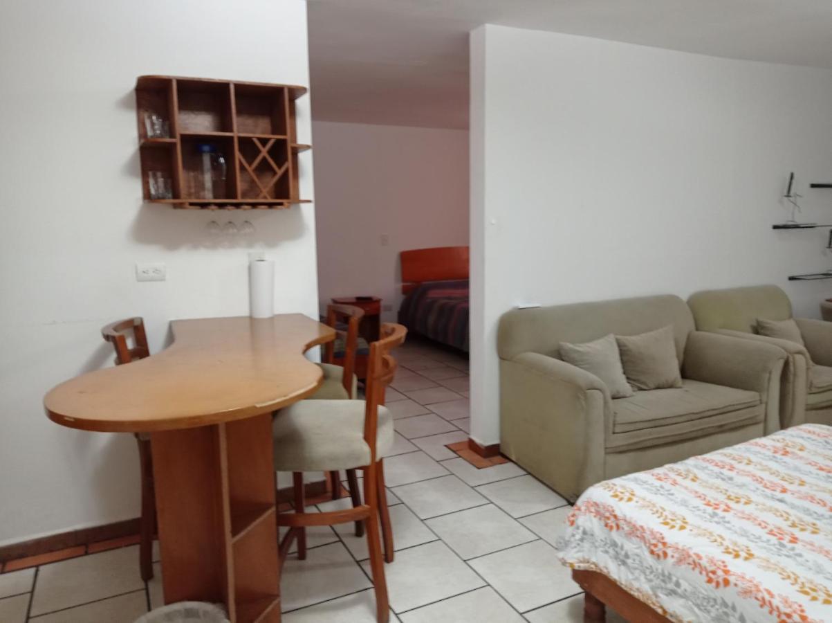 Confort Ejecutivo Suites Lindavista Guadalupe  Bagian luar foto