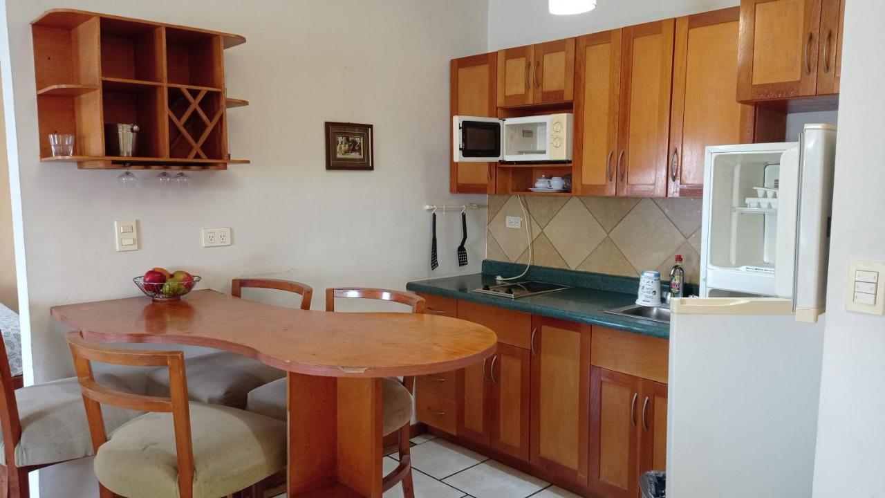 Confort Ejecutivo Suites Lindavista Guadalupe  Bagian luar foto