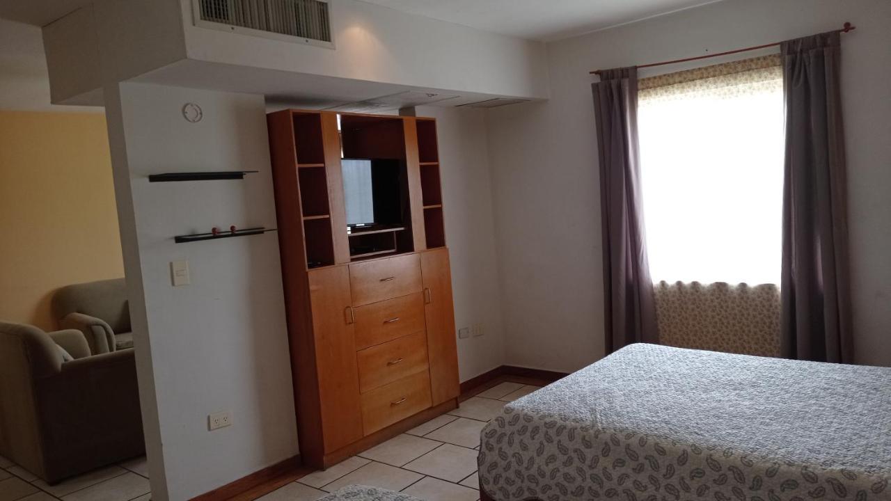 Confort Ejecutivo Suites Lindavista Guadalupe  Bagian luar foto