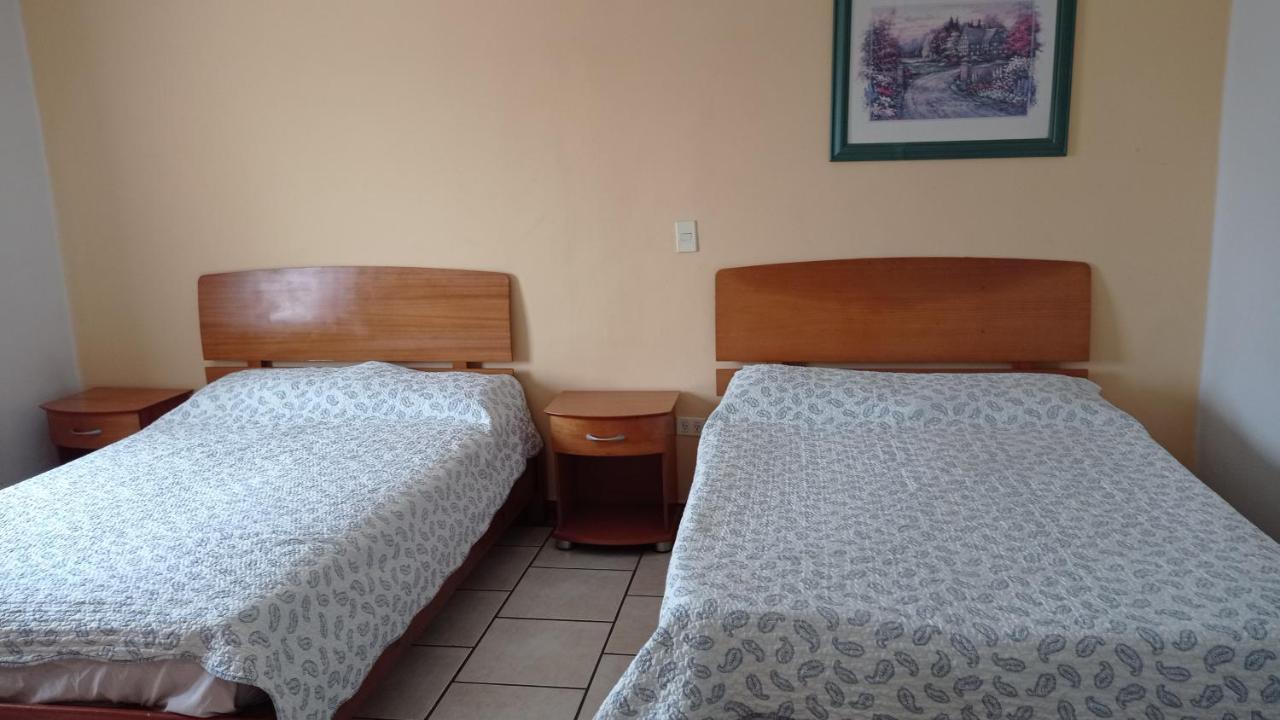 Confort Ejecutivo Suites Lindavista Guadalupe  Bagian luar foto