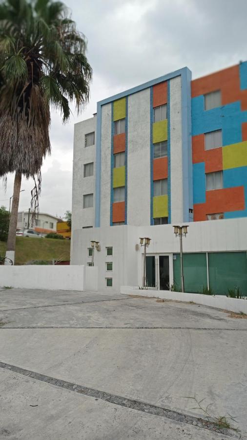 Confort Ejecutivo Suites Lindavista Guadalupe  Bagian luar foto