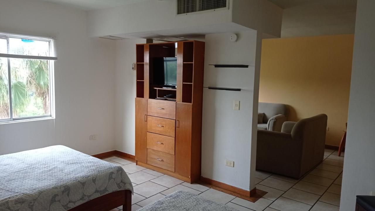 Confort Ejecutivo Suites Lindavista Guadalupe  Bagian luar foto