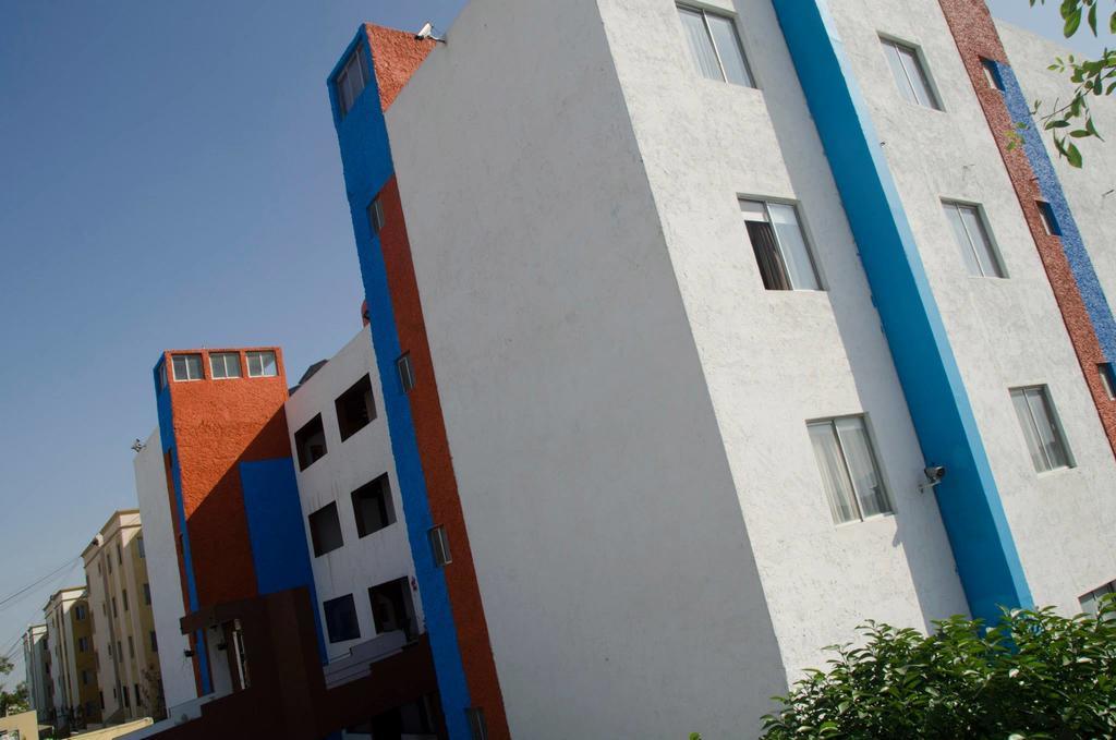 Confort Ejecutivo Suites Lindavista Guadalupe  Bagian luar foto